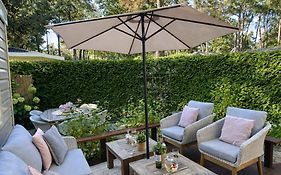 Luxe Chalet met prachtig terras op de Veluwe , veel privacy
